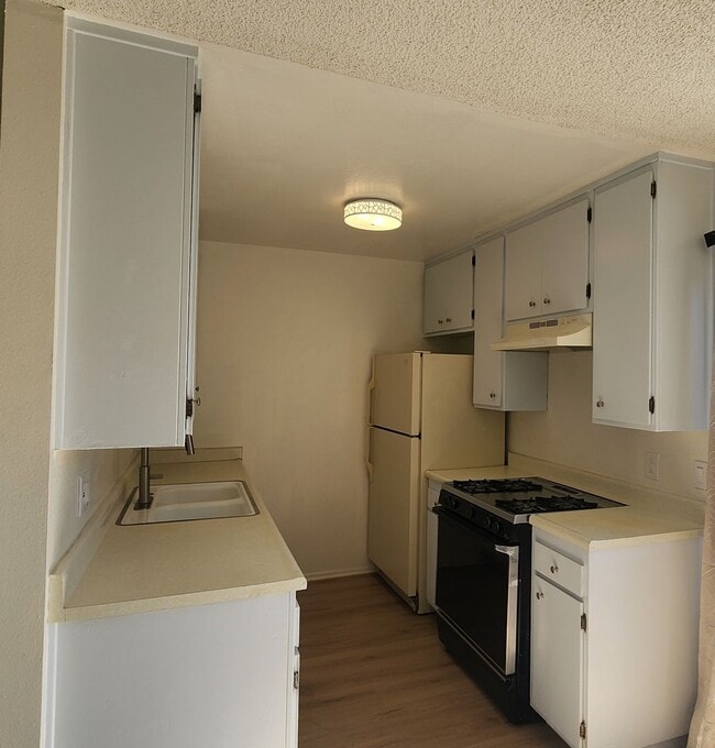 Building Photo - 147 Sespe Ave