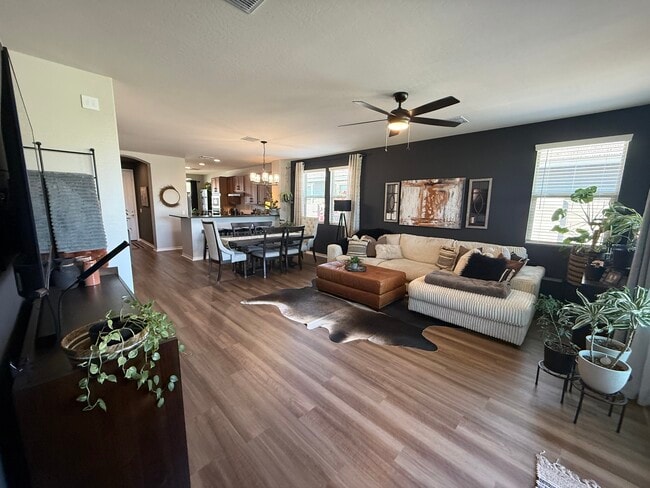 Building Photo - 3552 W Dreamy Draw Dr