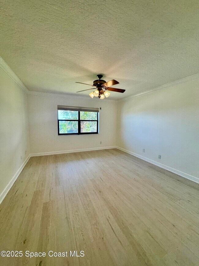 Building Photo - 2160 N Hwy A1A