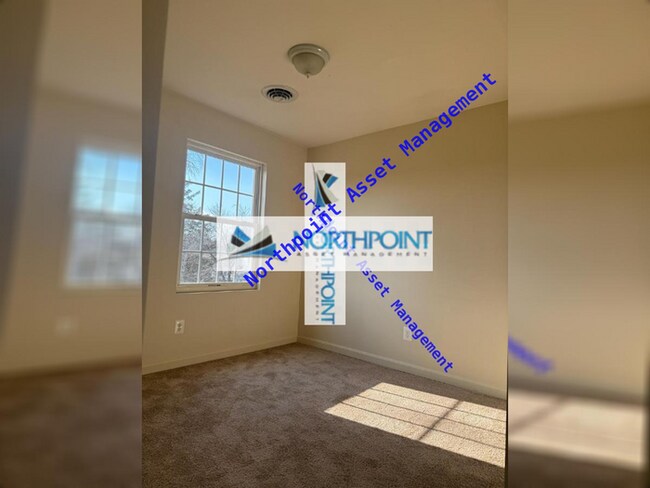 Building Photo - !!MOVE IN SPECIAL: $500 OFF on 2nd MONTH R...