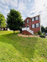 Building Photo - Spacious 4 Bedroom, 3.5 Bath House in New River Village