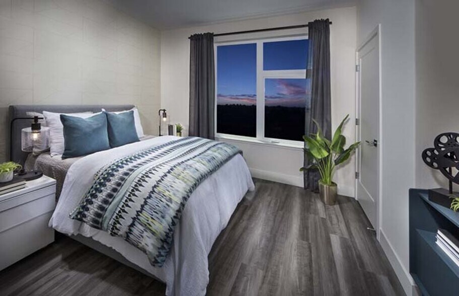 Building Photo - 981 41st St