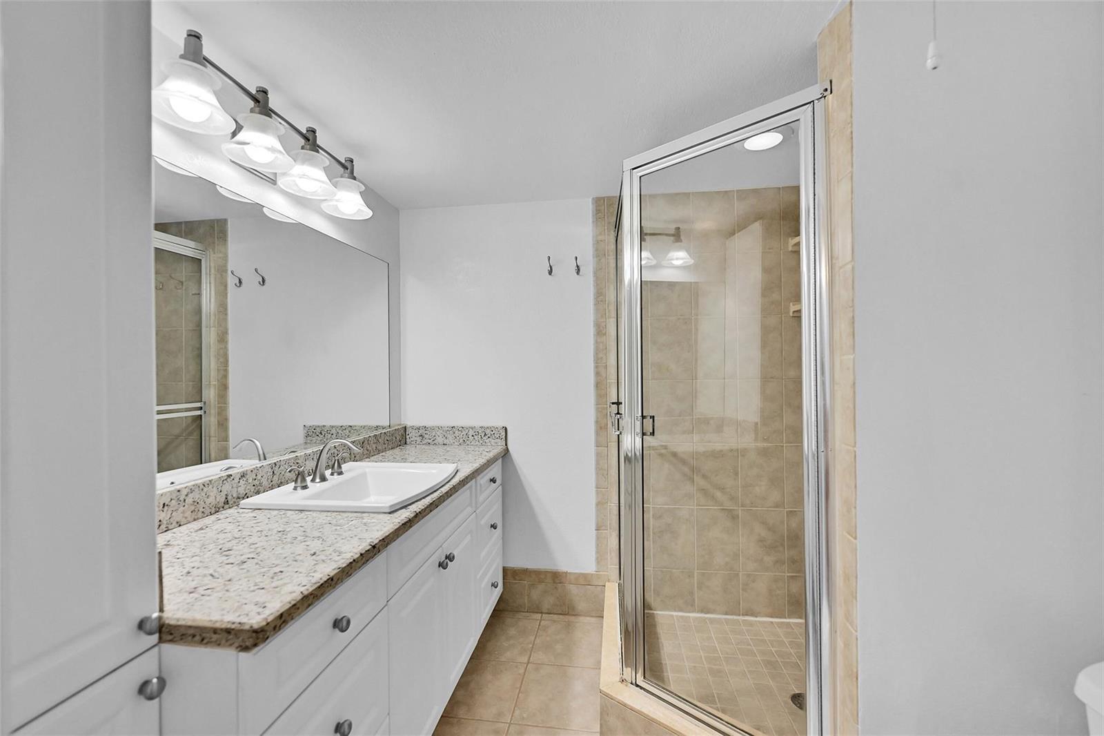 Building Photo - 7173 Orange Dr