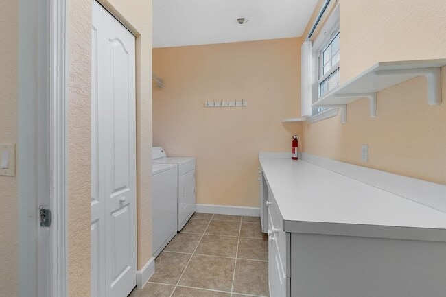 Building Photo - 136 Casa Bella Ln