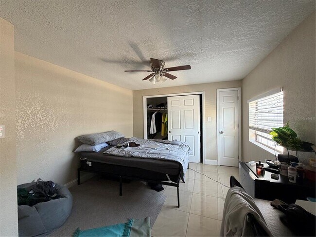 Building Photo - 2926 W St John St