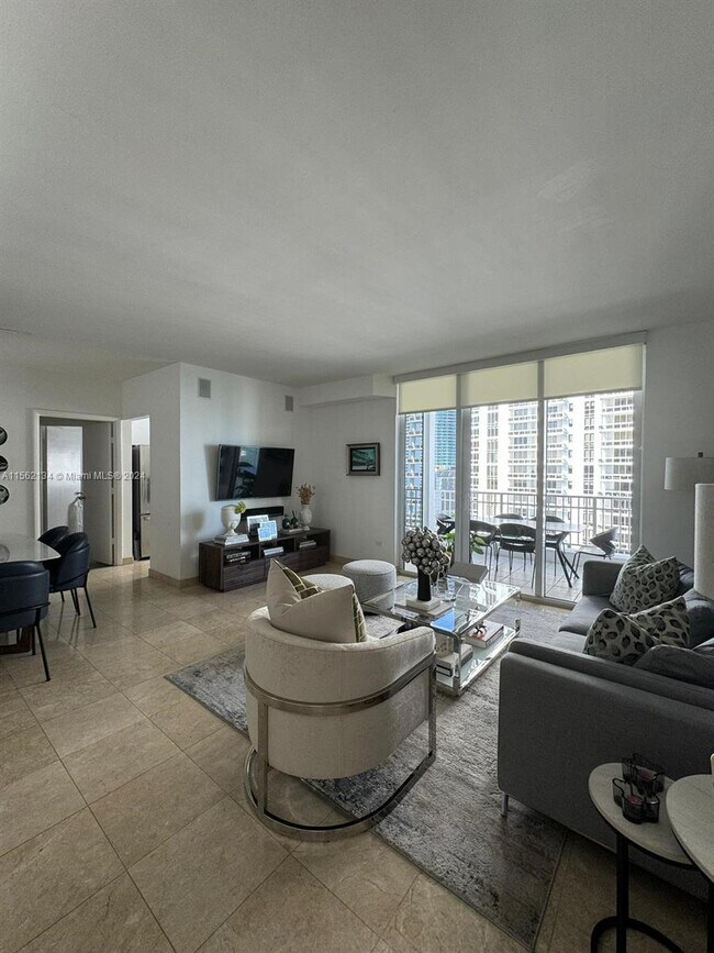 Building Photo - 801 Brickell Key Blvd