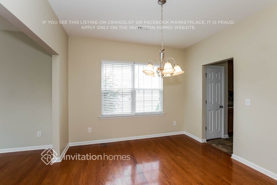 Building Photo - 12132 Palomar Dr