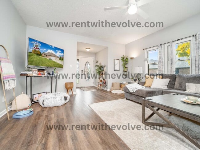 Building Photo - 19 Stone Bridge Dr