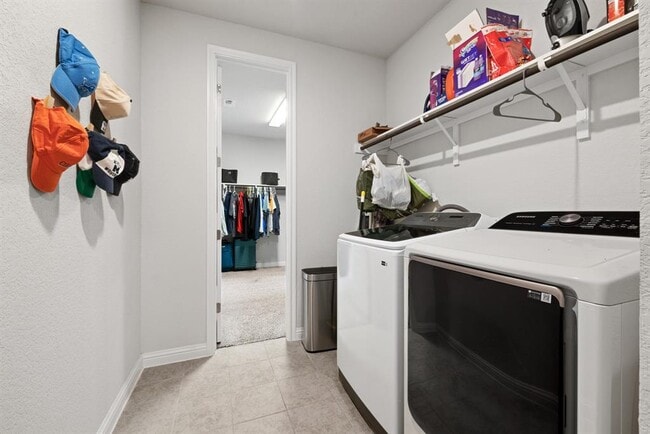 Building Photo - 8405 Hubble Walk