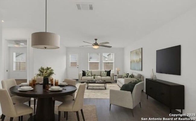 Building Photo - BEAUTIFUL 4-BEDROOM HOME AT THE SILOS