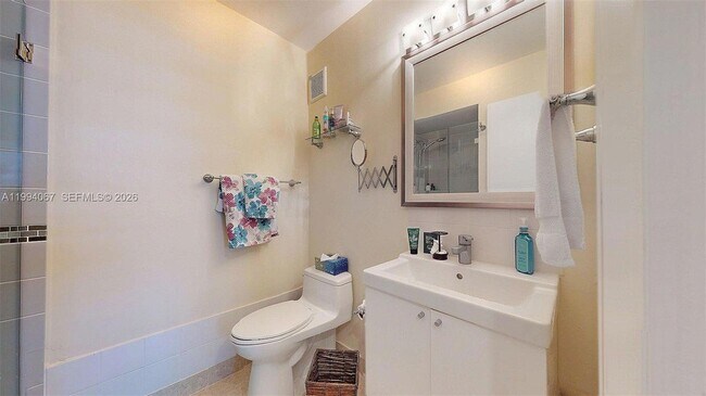 Building Photo - 6840 SW 45th Ln