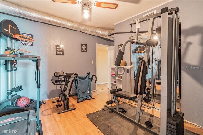 Building Photo - 4 br, 2 bath House - 3014 9th Avenue Dr E