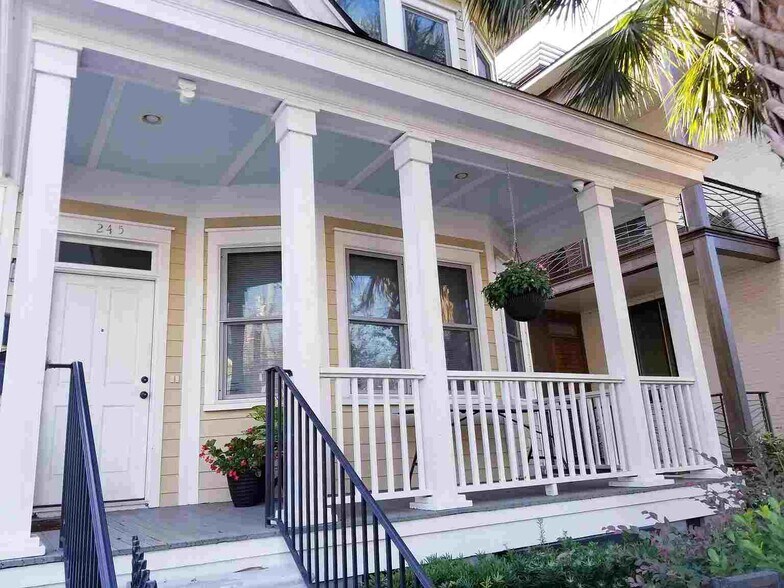 Building Photo - 245 Rutledge Ave