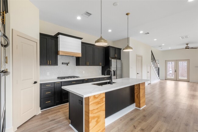 Building Photo - 1113 Danube St