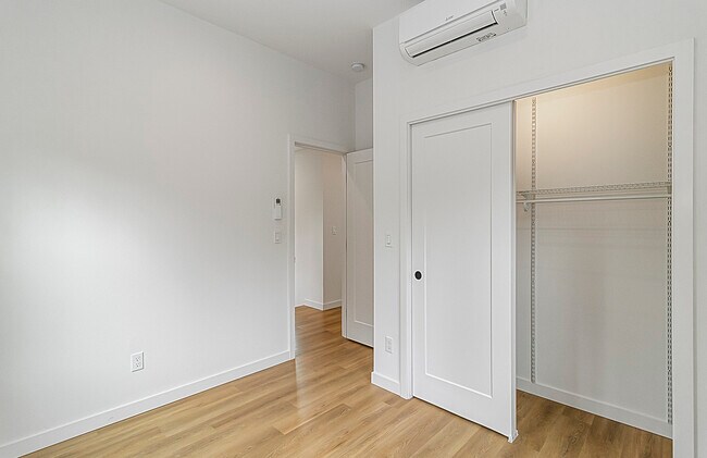 Building Photo - 11517 5th Ave NE