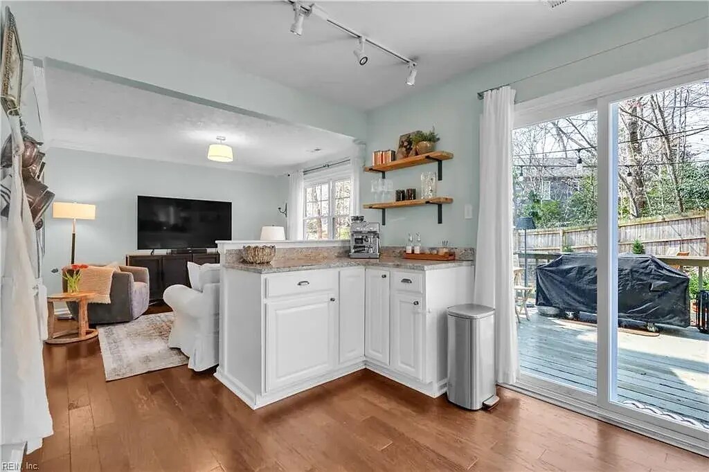 Building Photo - 4048 Bradshaw Dr