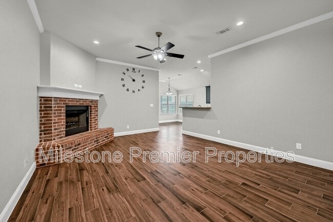 Building Photo - 3418 Ballam St