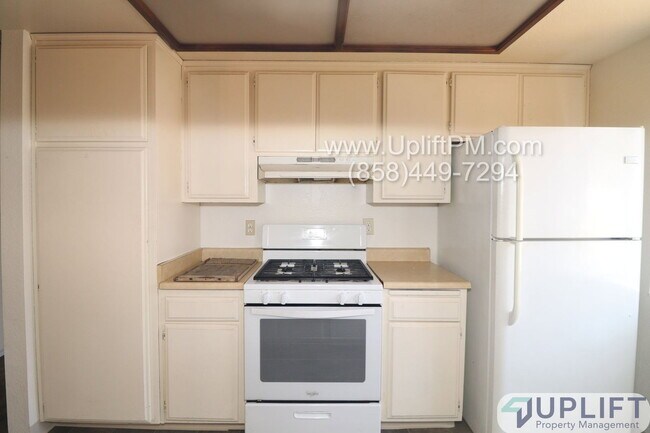Building Photo - 2863 Broadway