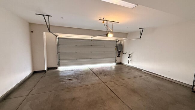 Building Photo - 44055 Calle Luz