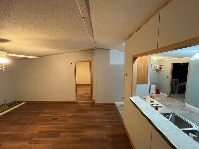 Building Photo - 492 McSwain Rd