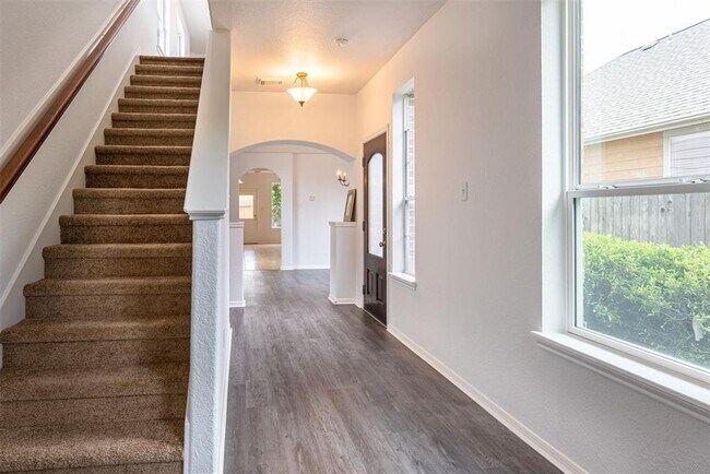 Building Photo - 21706 Spring Vine Ln