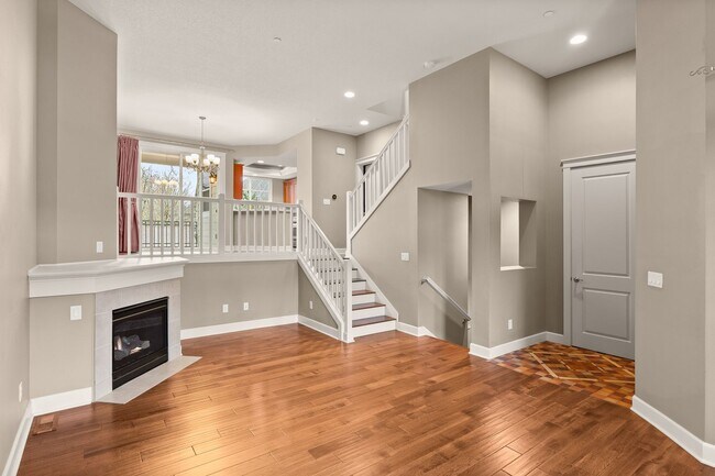 Building Photo - Luxury 3-bedroom, 3.5 Bath Row Home for Rent in Villebois Village Center