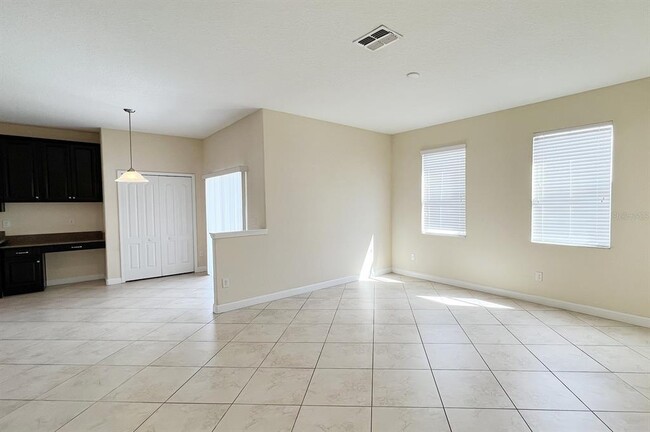 Building Photo - 1604 Thetford Cir