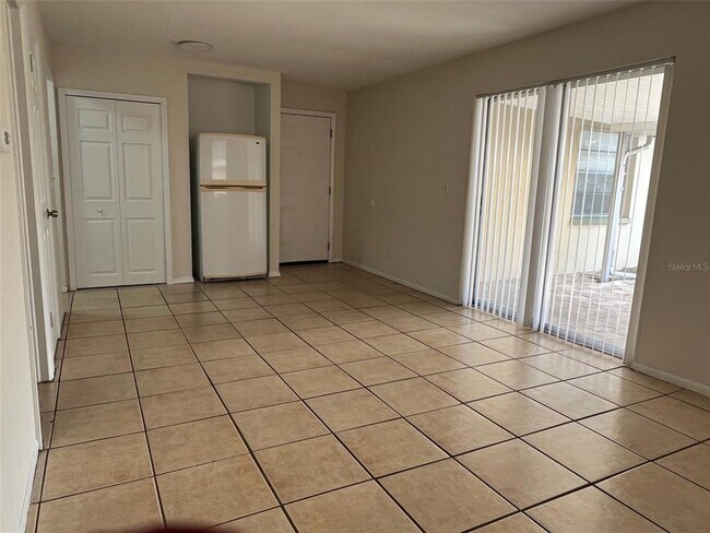 Building Photo - 2281 Curlew Ave