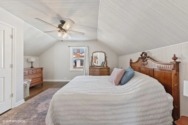 Building Photo - 540 S Evergreen Ave