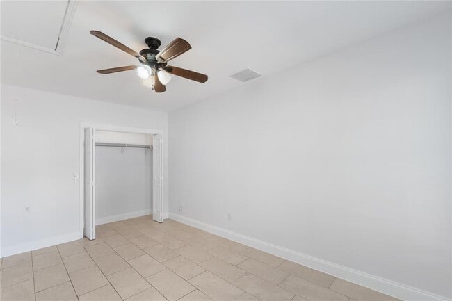 Building Photo - 3020 Great Valley Dr