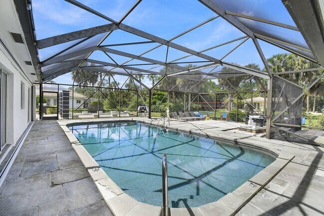 Building Photo - 12231 Areaca Dr