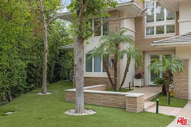 Building Photo - 1653 Vista Oaks Way