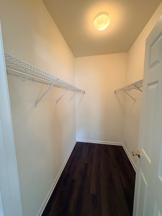 Building Photo - Welcome to Bluffton Park