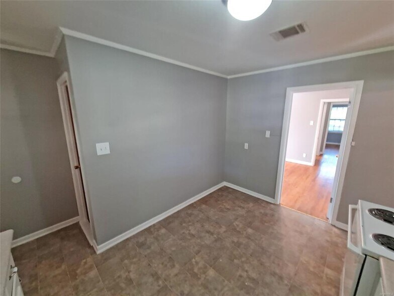Building Photo - 959 Green Ridge Ct
