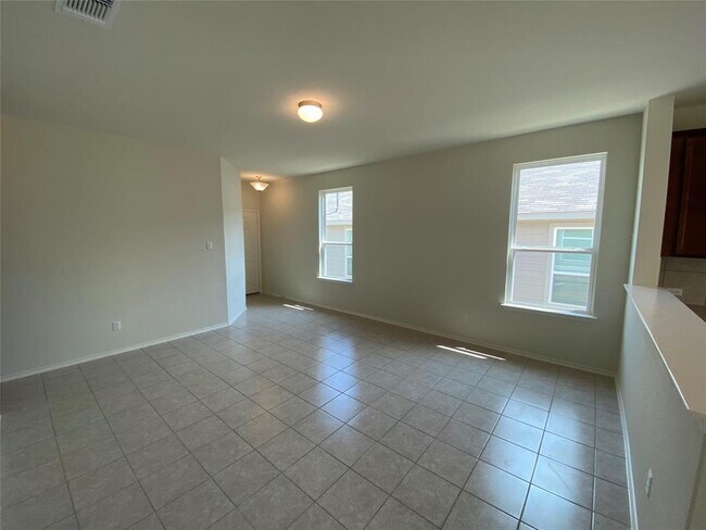 Building Photo - 204 Nettletree Dr