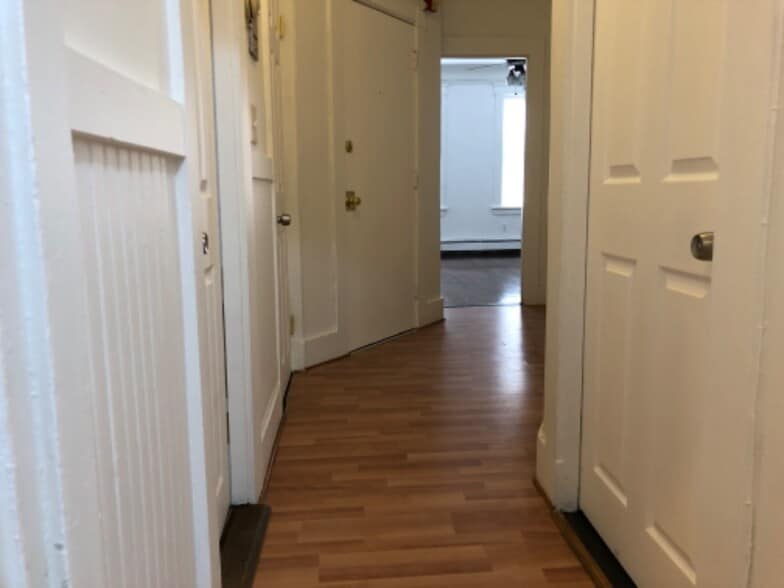 Building Photo - 34 Cunard St