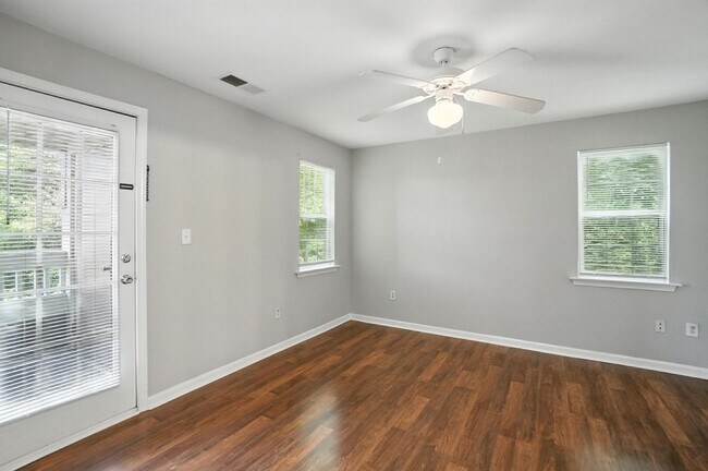Building Photo - Minutes from UNCC Campus