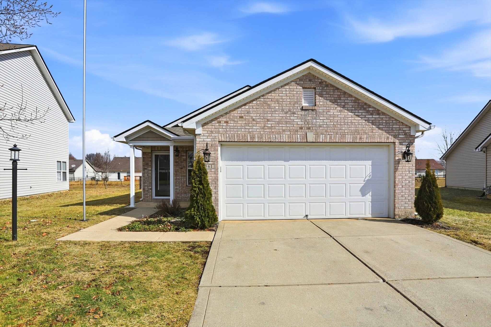 Building Photo - 5561 Wild Horse Dr