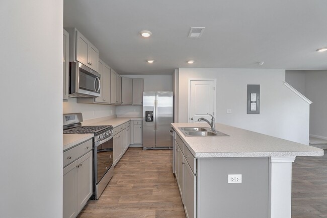 Building Photo - Shady Oaks Subdivision!