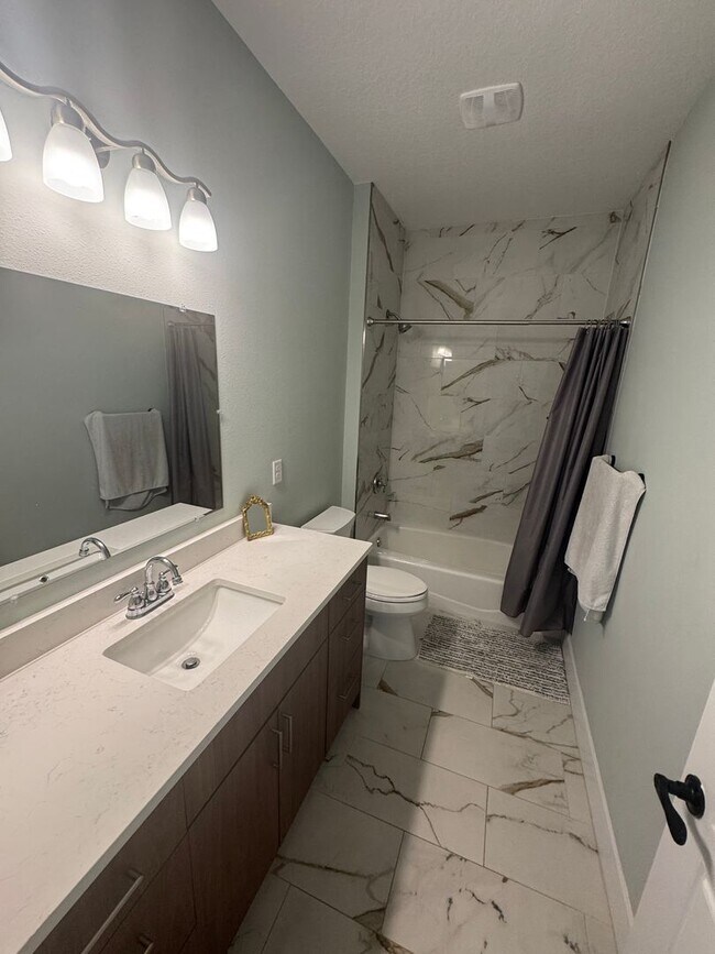 Building Photo - 930 Paddleboard Ct