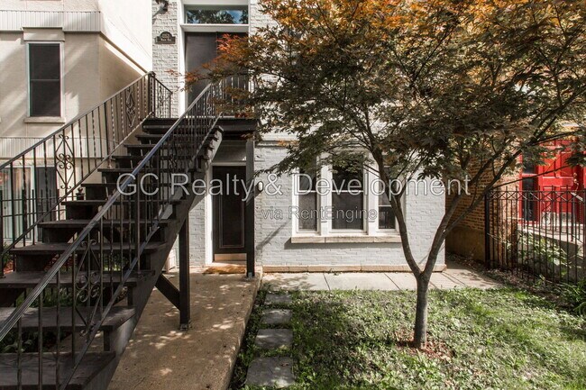 Building Photo - 1353 N Bell Ave