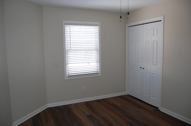 Bedroom 2 - 3075 Chartwell Ct