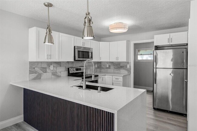 Building Photo - 2105 9th St NE