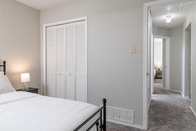 Building Photo - 2700 Ansley Ct