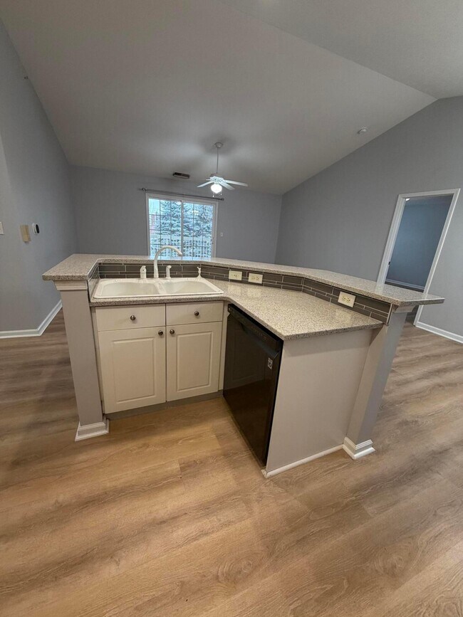 Building Photo - 7774 S Essex Gate Dr