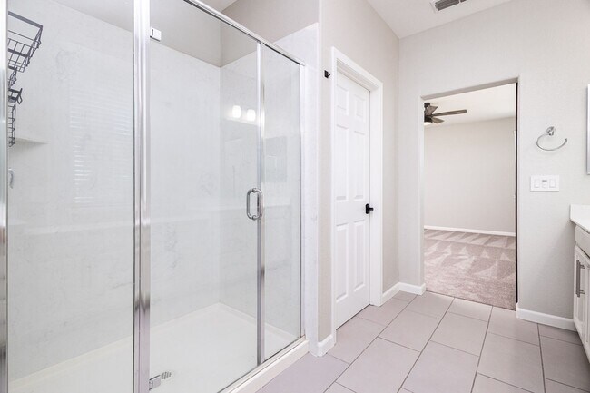 Building Photo - 9733 Tribeca Dr