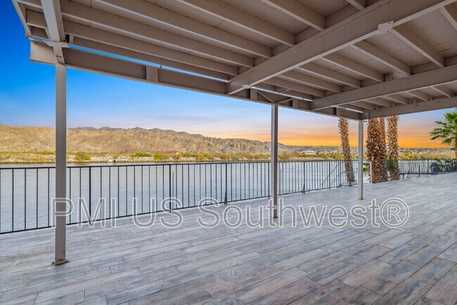 Building Photo - 437 Riverfront Dr