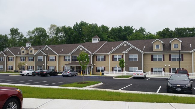 apartment building - 333 NY-376