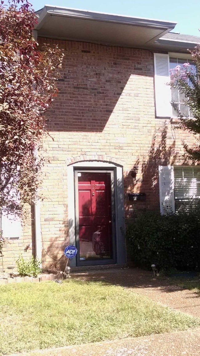 Building Photo - 5510 Country Dr