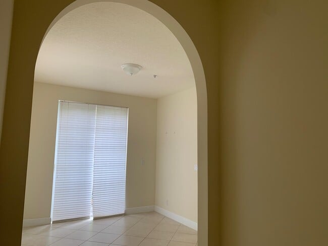 Building Photo - 141 Morning Dew Cir